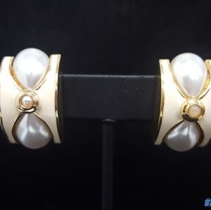 SOLD 1990's St John Pearl & Ivory Enamel Gold Plate Earrings EUC